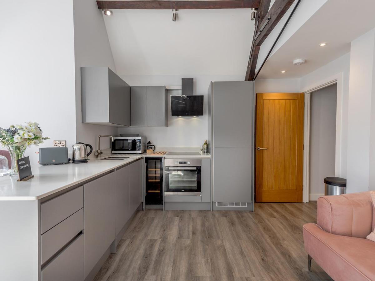 Pass The Keys Dahlia Contemporary Town Centre Apartment Шрусбъри Екстериор снимка