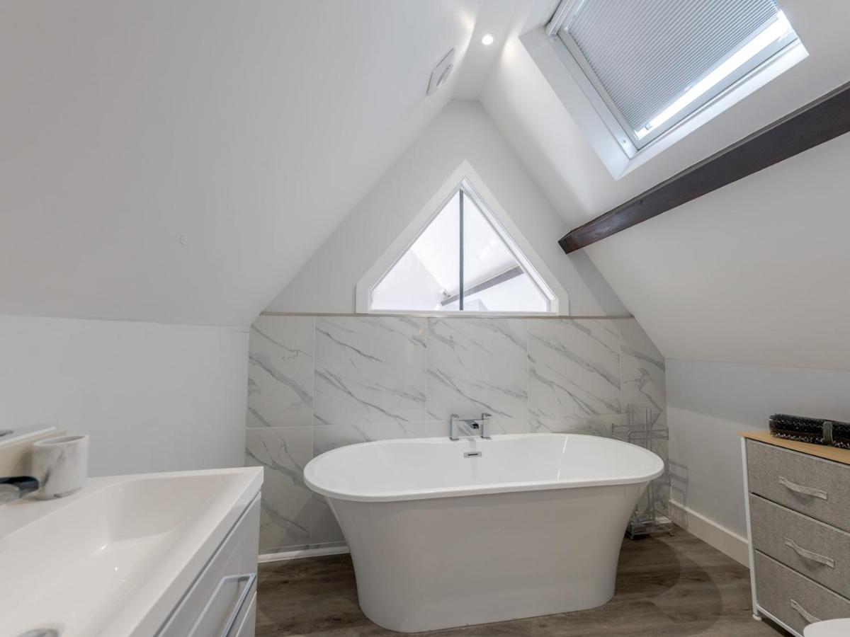 Pass The Keys Dahlia Contemporary Town Centre Apartment Шрусбъри Екстериор снимка